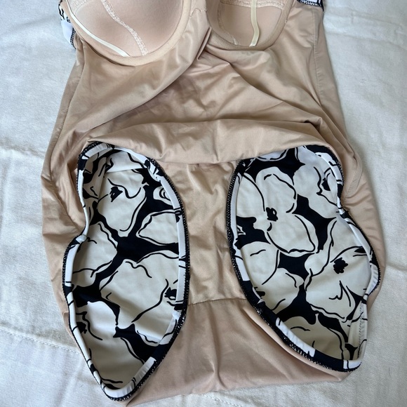 JCrew push up strapless halter black white floral retro swimsuit one piece sz 10 - Picture 3 of 5